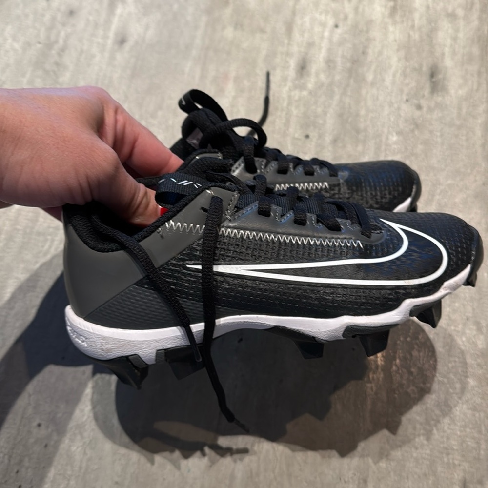 Nike boys cleats wore once